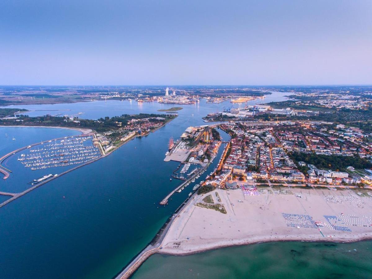 Doppelzimmer Dinner, Direkt Am Alten Strom Rostock Luaran gambar